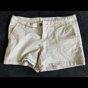 Maurices Khaki shorts with pockets